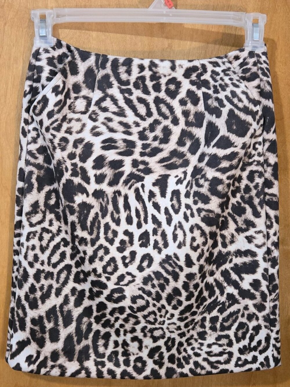 CAbi Pencil Skirt Leopard Animal Print Size 0 (XS)   Luxury business casual